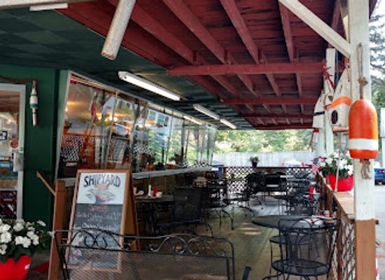 maine/brunswick/restaurant/cameron-s-lobster-house