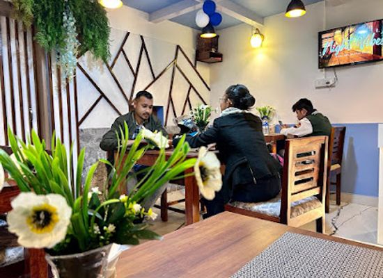 india/guwahati/uzan-bazaar/restaurant/the-guwahatian-platter