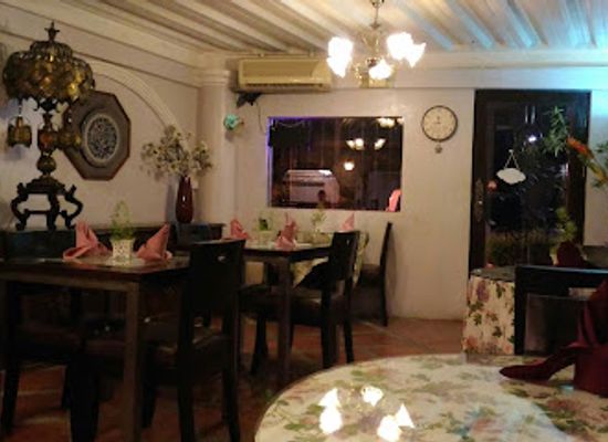 philippines/central-visayas/restaurant/cul-de-sac