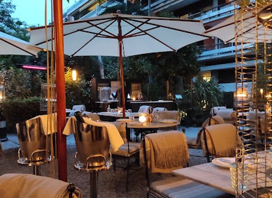greece/athens/restaurant/vezene-athens