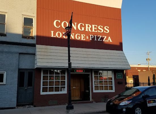 michigan/upper-peninsula/restaurant/congress-lounge-pizza
