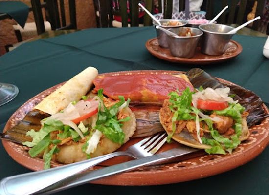mexico/tierra-caliente/restaurant/rincon-maya
