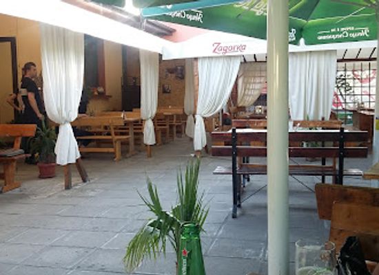 bulgaria/shumen/restaurant/yunak