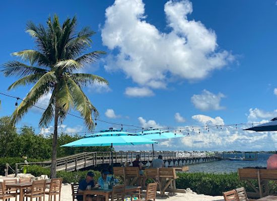 florida/florida-keys/restaurant/kiki-s-sandbar-grille