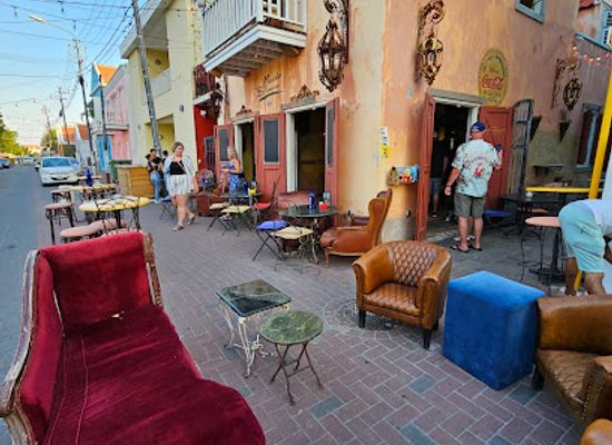 curacao/willemstad/restaurant/mundo-bizarro