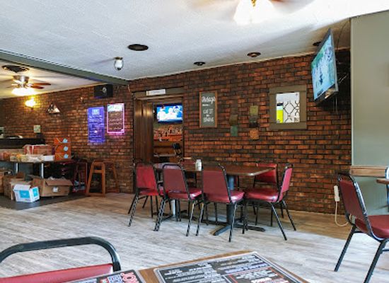 illinois/starved-rock-state-park/restaurant/joy-and-ed-s-bar-and-grill