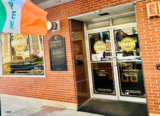 maine/biddeford/restaurant/the-dunn-bar