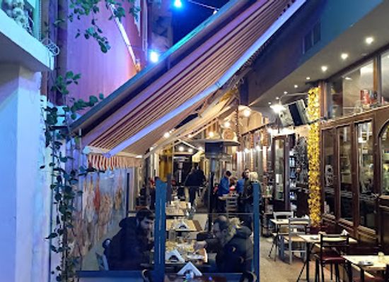 greece/kavala/restaurant/mermaids-and-guys
