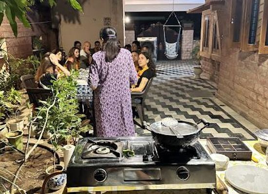 india/jodhpur/restaurant/meenu-s-kitchen-jodhpur-live-cooking-demo