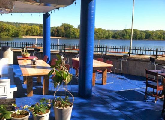 minnesota/winona/restaurant/the-boat-house-restaurant