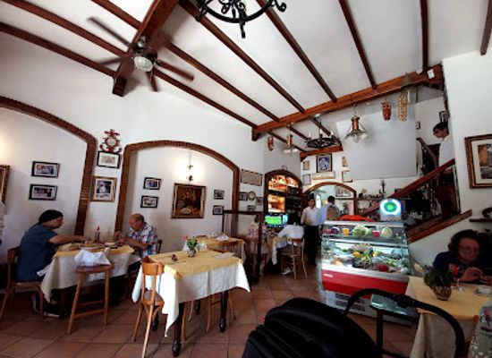 morocco/asilah/restaurant/casa-pepe