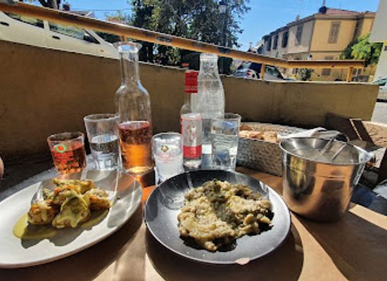 greece/thessaloniki/ano-poli/restaurant/i-stasi-synergatikon-kafeneion
