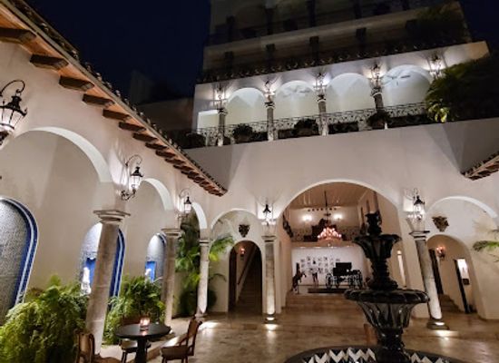 mexico/pacific-coast/restaurant/the-iguana-restaurant-tequila-bar