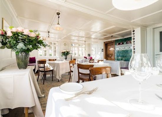 switzerland/zurich/restaurant/oberer-monchhof