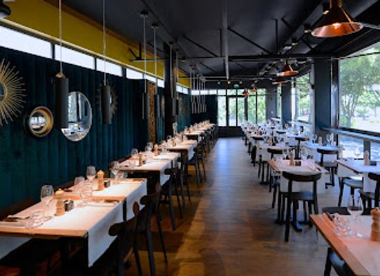 france/la-rochelle/restaurant/restaurant-le-mail-la-rochelle