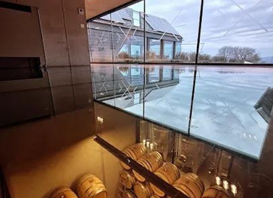 hungary/budapest/restaurant/etyeki-manor-vineyard