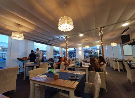 gibraltar/st-michael-s-cave/restaurant/moniques-bistro-cafe