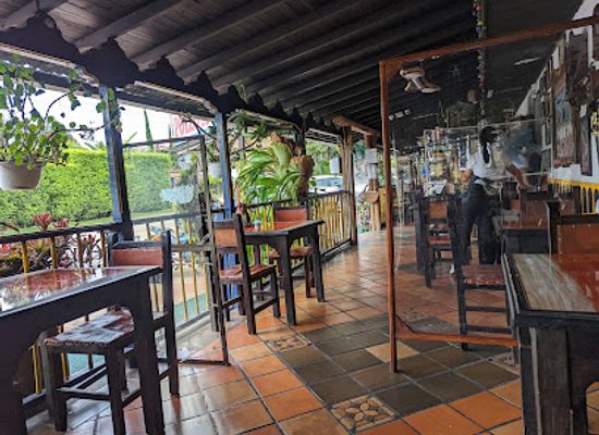 colombia/quindio-department/restaurant/pollo-a-la-carreta