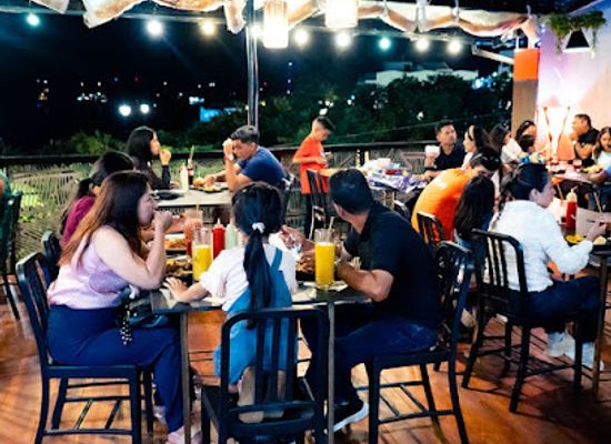 ecuador/puerto-ayora/restaurant/burger-house