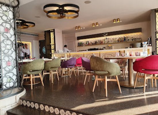 lebanon/beirut/downtown-beirut/restaurant/leila-restaurant-zaitunay-bay