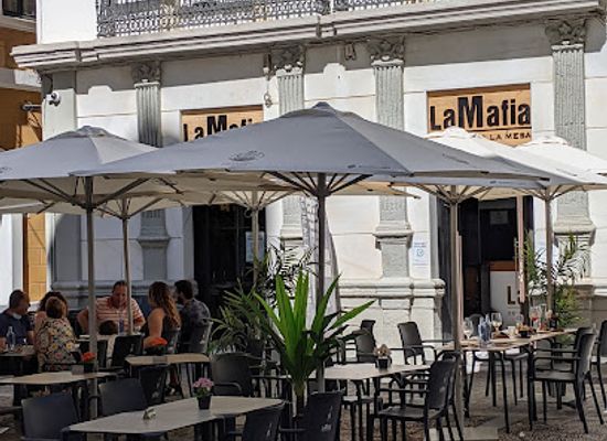 spain/cadiz/san-juan/restaurant/la-mafia-se-sienta-a-la-mesa