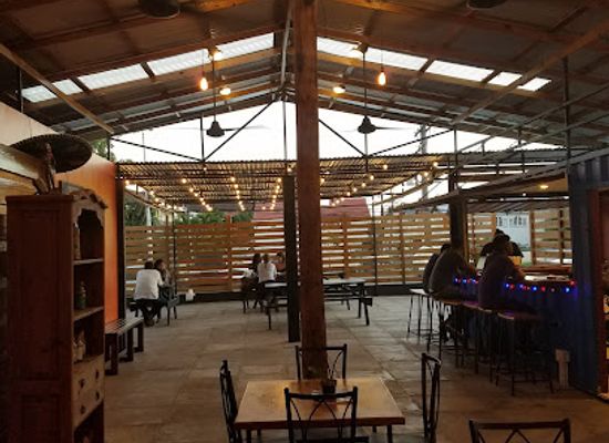 jamaica/blue-mountains/restaurant/chilitos-jamexican-food