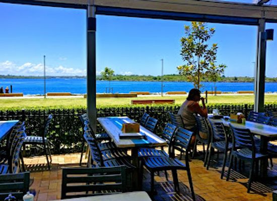 australia/mid-north-coast/restaurant/the-beach-house