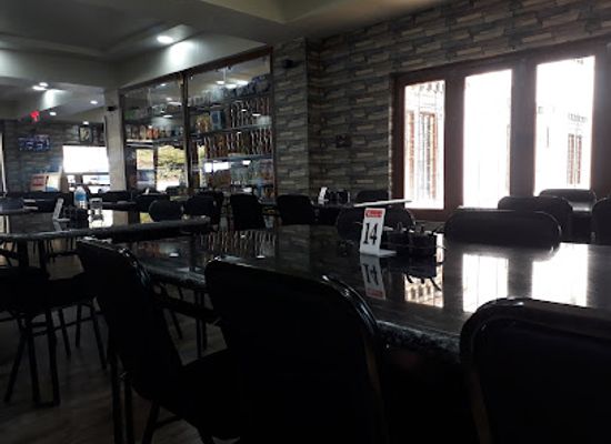 bhutan/dagana-district/restaurant/highway-host