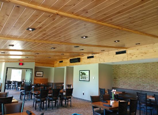 michigan/sleeping-bear-dunes-national-lakeshore/restaurant/bradley-s-pub-grille