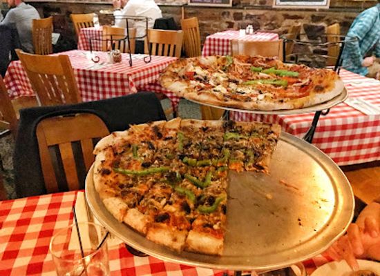 vermont/lake-champlain/restaurant/american-flatbread-burlington-hearth