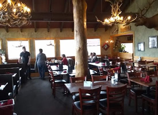 colorado/estes-park/restaurant/hunters-chop-house