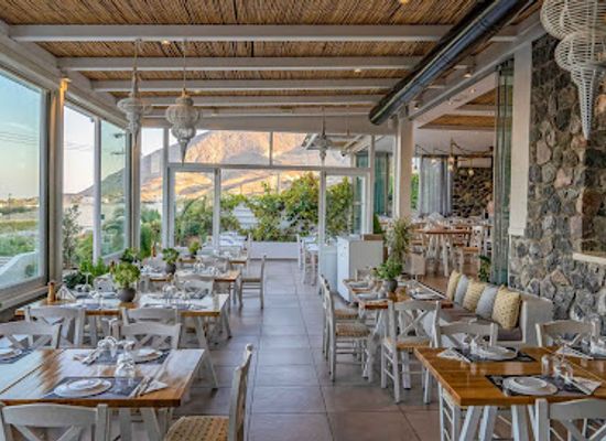 greece/santorini/restaurant/aroma-avlis