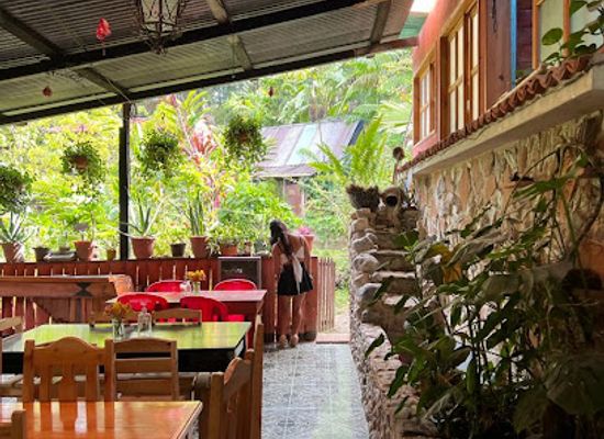 guatemala/verapaces/restaurant/la-casa-de-los-caldos