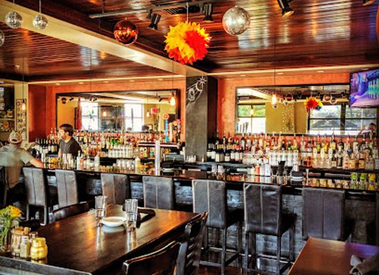 massachusetts/south-coast/restaurant/moonshine-152