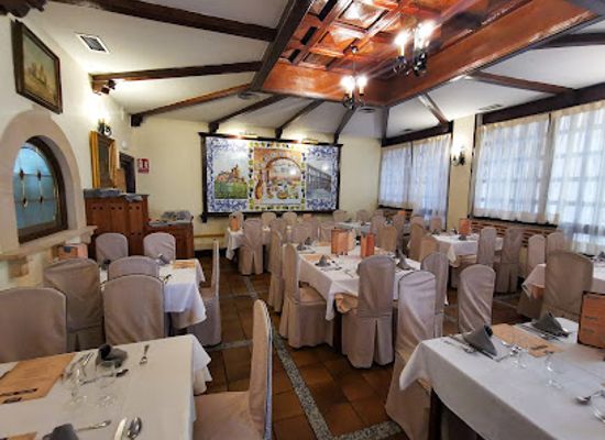 spain/segovia/restaurant/restaurante-munoz-2
