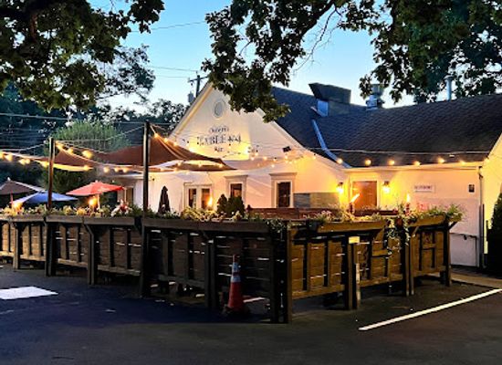 connecticut/the-quiet-corner/restaurant/table-104
