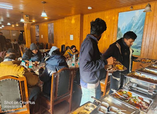 india/gulmarg/restaurant/gareeb-nawaaz-fast-food