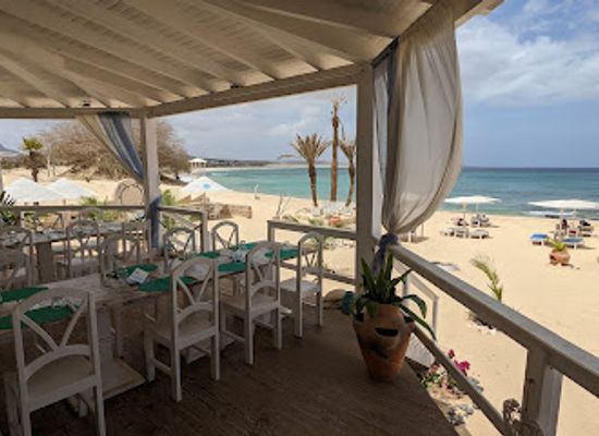cabo-verde/praia-de-chaves/restaurant/perola-d-chaves