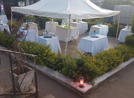 burundi/ngozi/restaurant/lenox