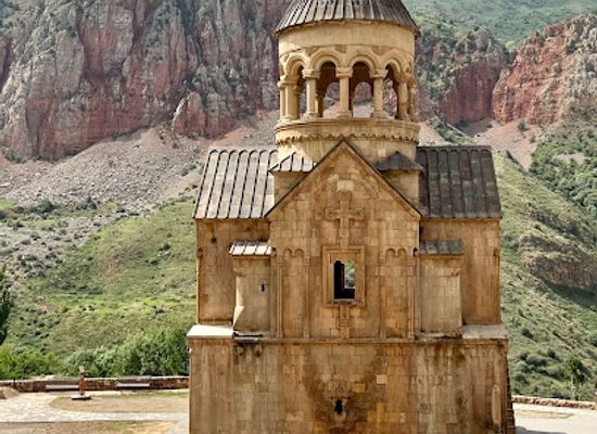 armenia/vayots-dzor-region/restaurant/arpi-wine-dine