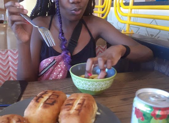botswana/molepolole/restaurant/nando-s