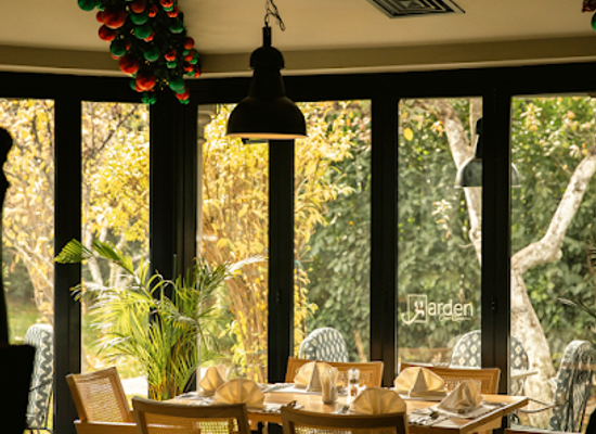 kosovo/drenica/restaurant/garden-open-kitchen