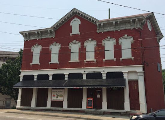 kentucky/covington/restaurant/herb-thelma-s-tavern