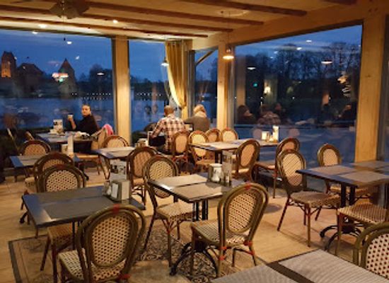 lithuania/dzukija/restaurant/apvalaus-stalo-klubas-restaurant-and-hotel