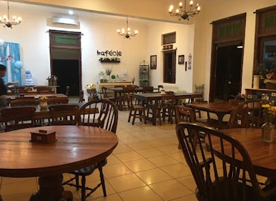 indonesia/central-java/restaurant/kafeole