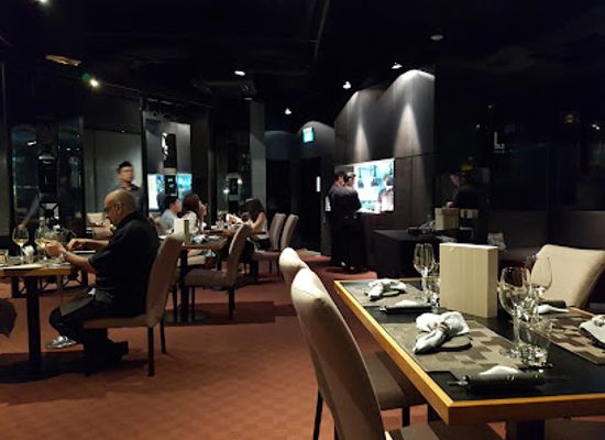 singapore/east-region/restaurant/labyrinth-restaurant