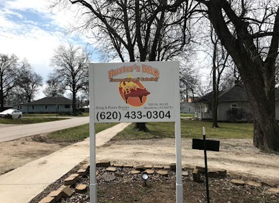kansas/osage-cuestas/restaurant/buster-s-bbq-and-catering