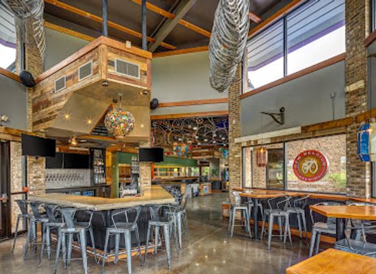 alabama/cheaha-mountain/restaurant/mellow-mushroom-oxford-anniston