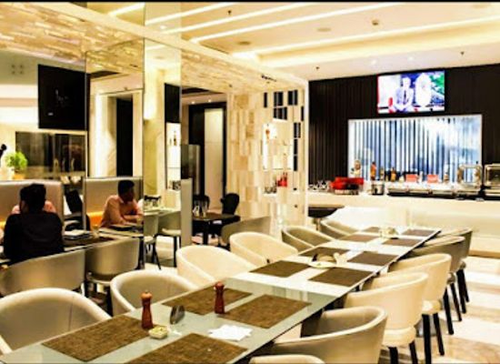india/vadodara/restaurant/the-glass-house