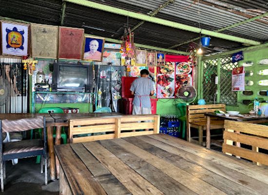 thailand/kanchanaburi/tha-maka/restaurant/raan-lek-lek-kaeng-pa